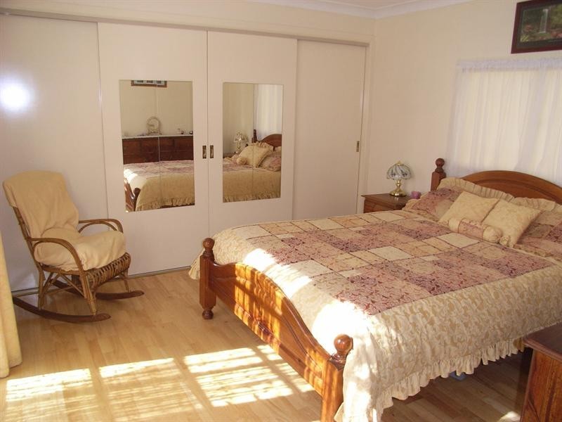 14 Duncan Street, Woolomin NSW 2340