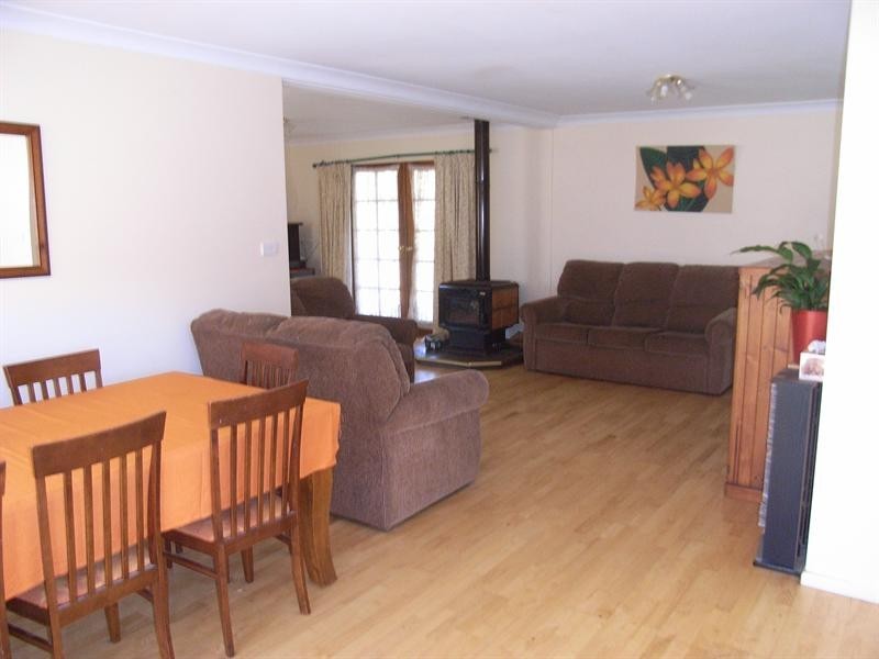 14 Duncan Street, Woolomin NSW 2340