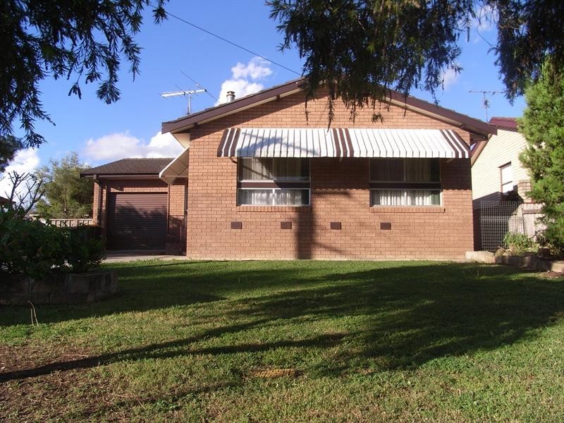 37 Fisher Road, Tamworth NSW 2340