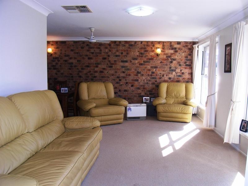 9 Mullumbimby Close, Tamworth NSW 2340