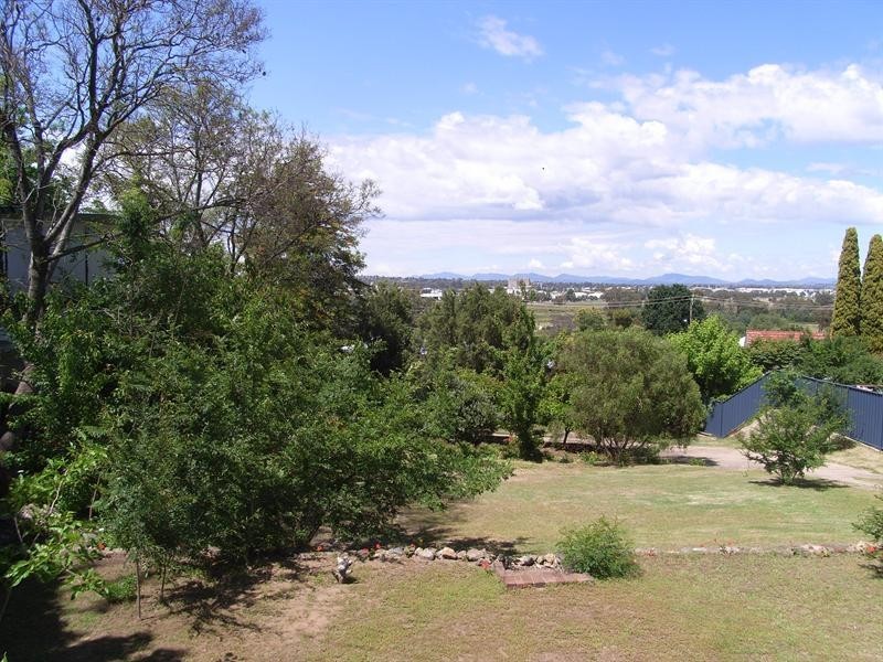 35 Johnston Street, Tamworth NSW 2340