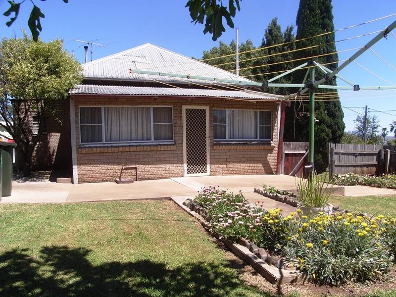 142 North Street, Tamworth NSW 2340