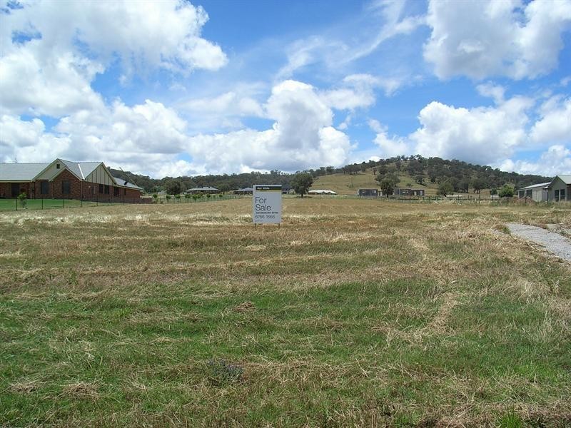 16 Barrington Drive, Tamworth NSW 2340