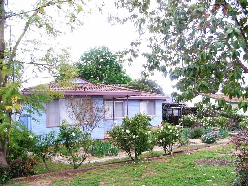 26 Kyooma Street, Tamworth NSW 2340