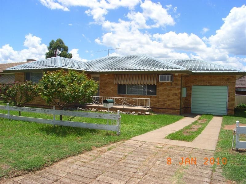 30 Karloo Street, Tamworth NSW 2340