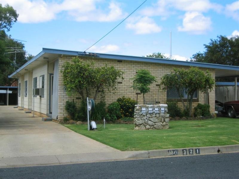 2/10 Kurrawan Street, Tamworth NSW 2340