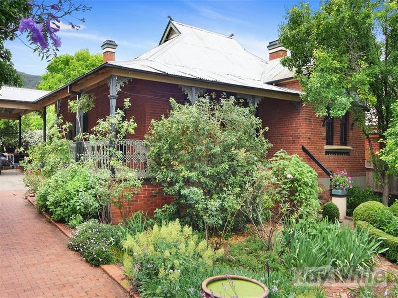 178 Carthage Street, Tamworth NSW 2340