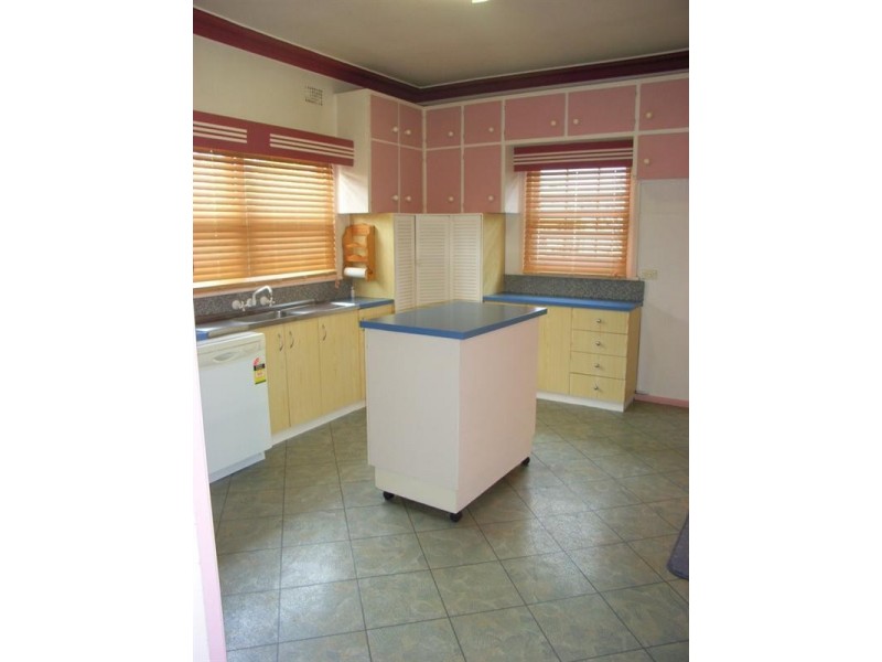 10 Jean Street, Tamworth NSW 2340