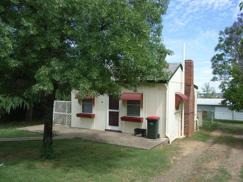 19 Johnston Street, Tamworth NSW 2340