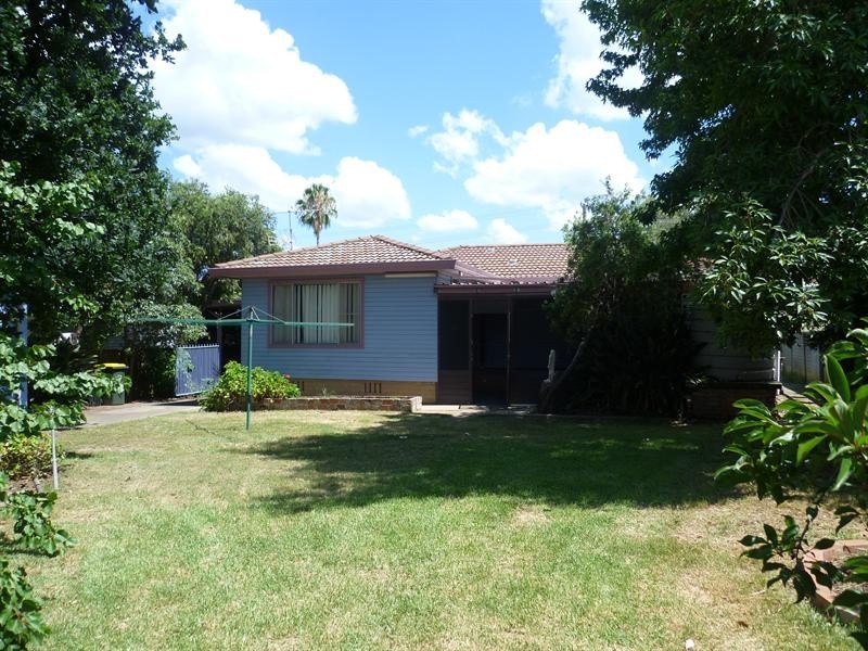 26 Kyooma Street, Tamworth NSW 2340