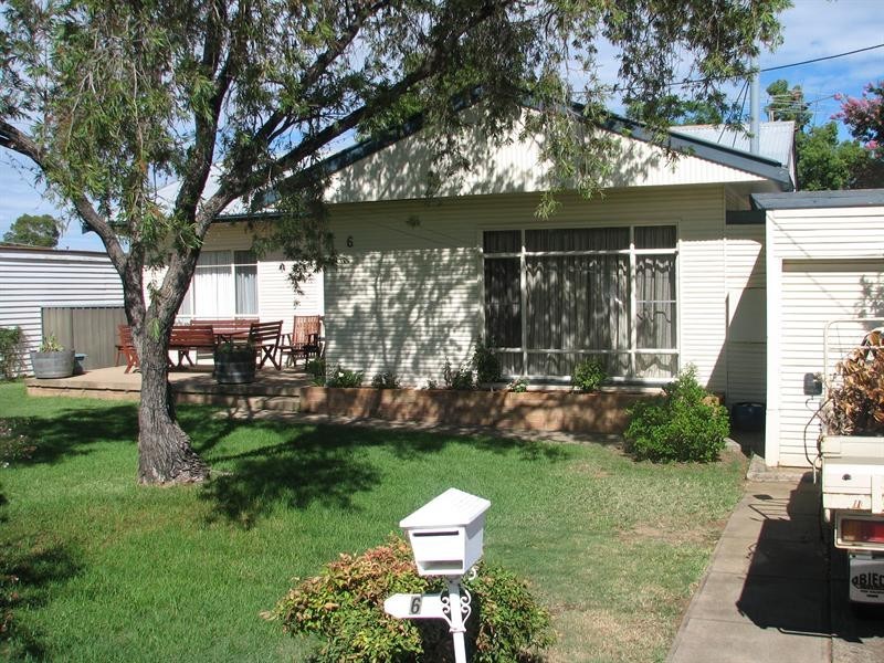 6 Jill Street, Tamworth NSW 2340
