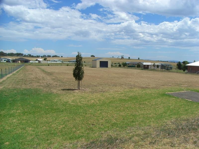 36 Sequoia Drive, Tamworth NSW 2340