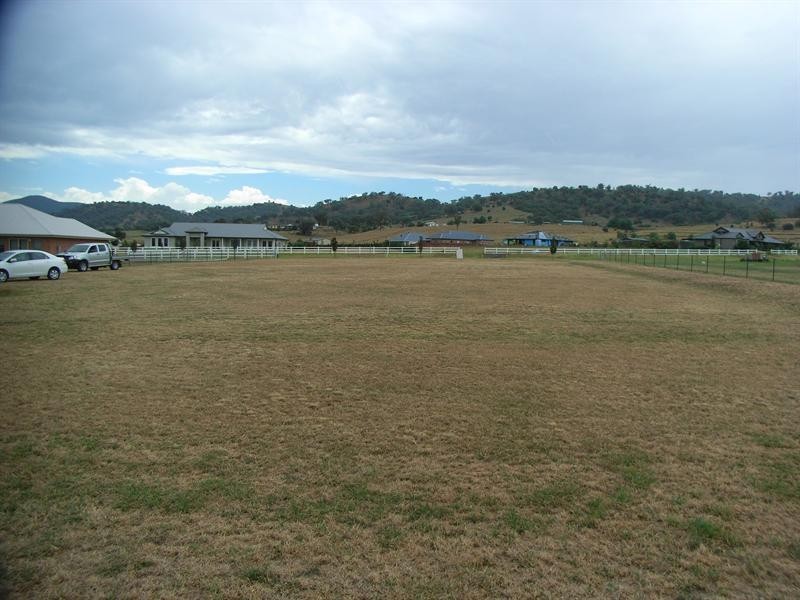 36 Sequoia Drive, Tamworth NSW 2340