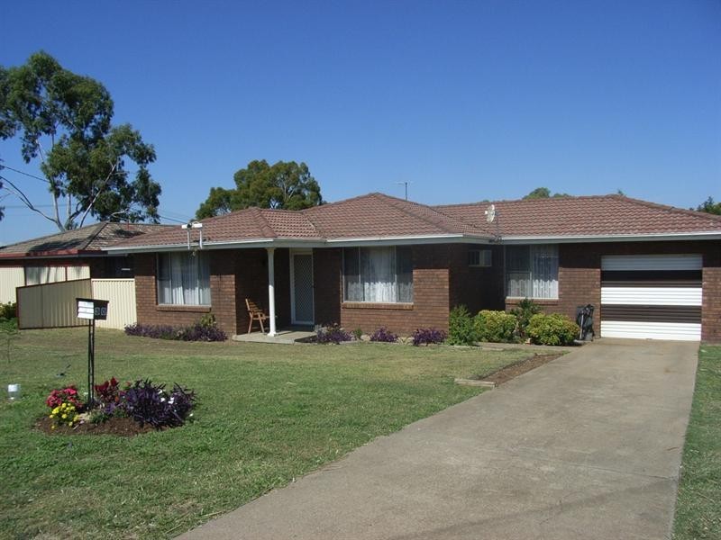 30 Fisher Road, Tamworth NSW 2340