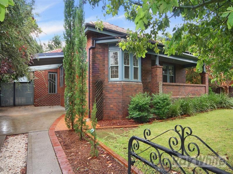 90 Rawson Avenue, Tamworth NSW 2340