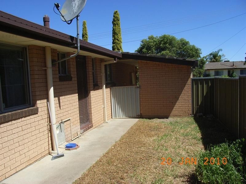 2/13 Burilla Street, Tamworth NSW 2340