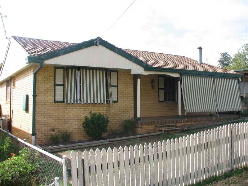 8 Ridge Street, Tamworth NSW 2340