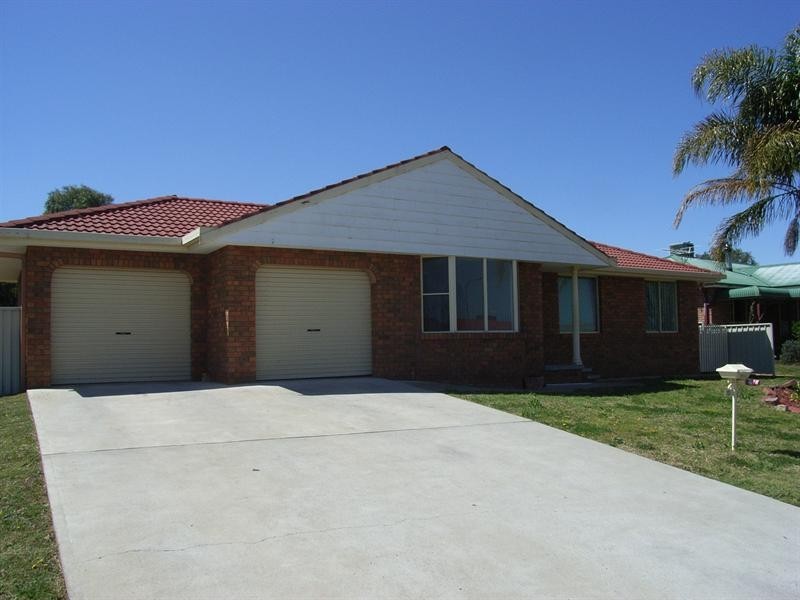 13 Wallamoul Street, Tamworth NSW 2340