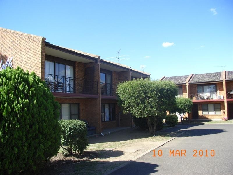 2/44 Church Street, Tamworth NSW 2340