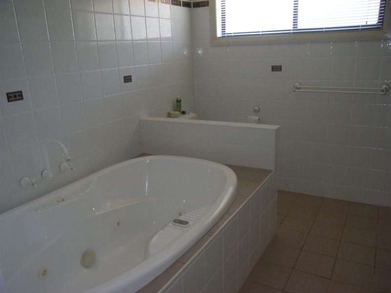 33 The Grange, Tamworth NSW 2340