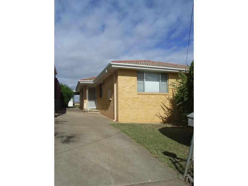 2/5 Yarmouth Parade, Tamworth NSW 2340