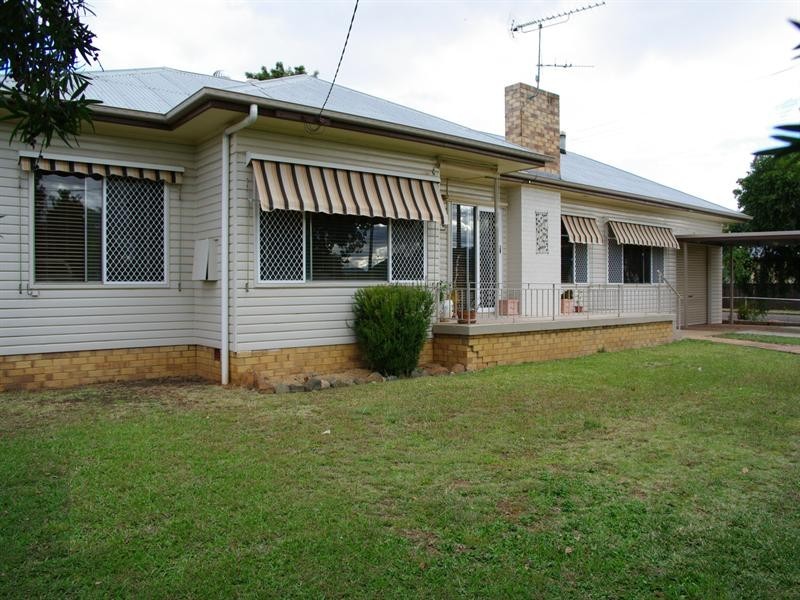 83 Court Street, Manilla NSW 2346