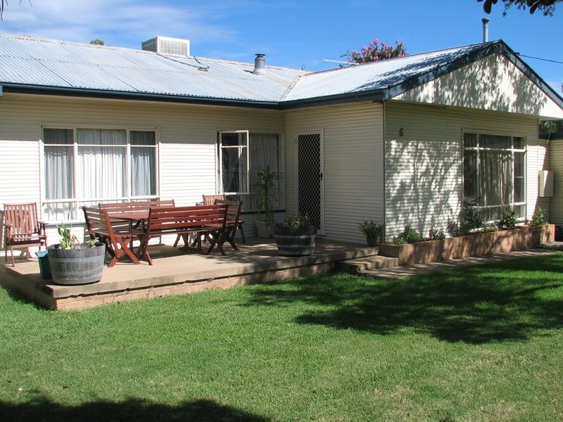 6 Jill Street, Tamworth NSW 2340