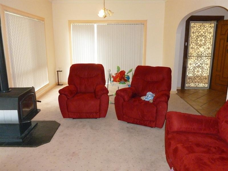 13 Parry Street, Tamworth NSW 2340