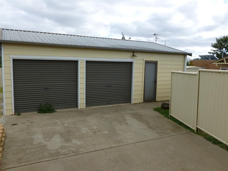 13 Parry Street, Tamworth NSW 2340