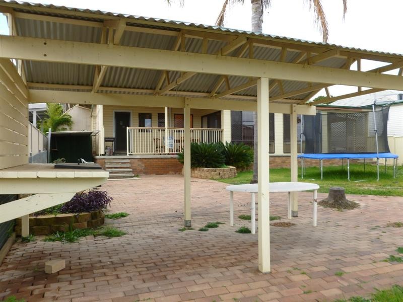 13 Parry Street, Tamworth NSW 2340
