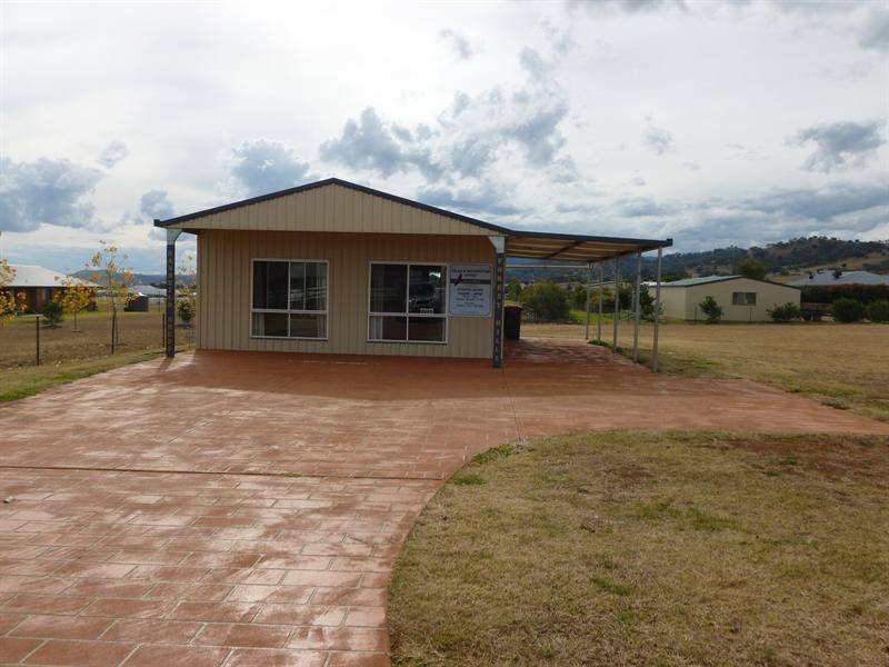 4 Sequoia Drive, Tamworth NSW 2340