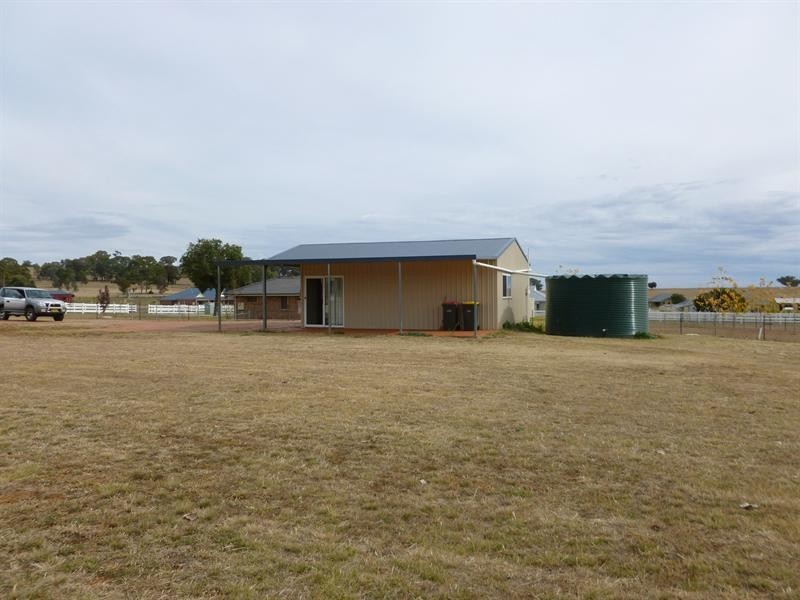 4 Sequoia Drive, Tamworth NSW 2340