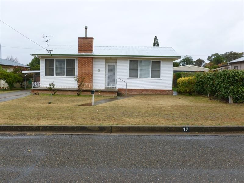 17 Cambridge Street, Tamworth NSW 2340