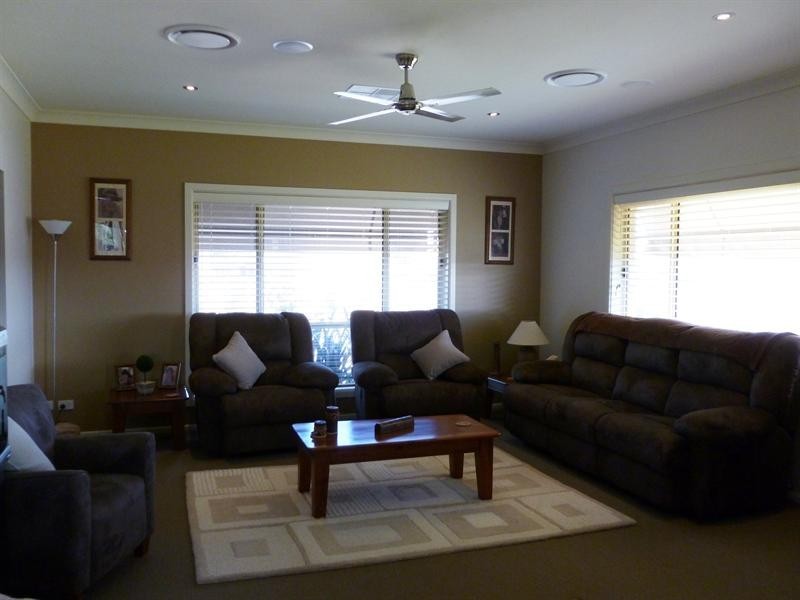 10 Whiporie Close, Tamworth NSW 2340