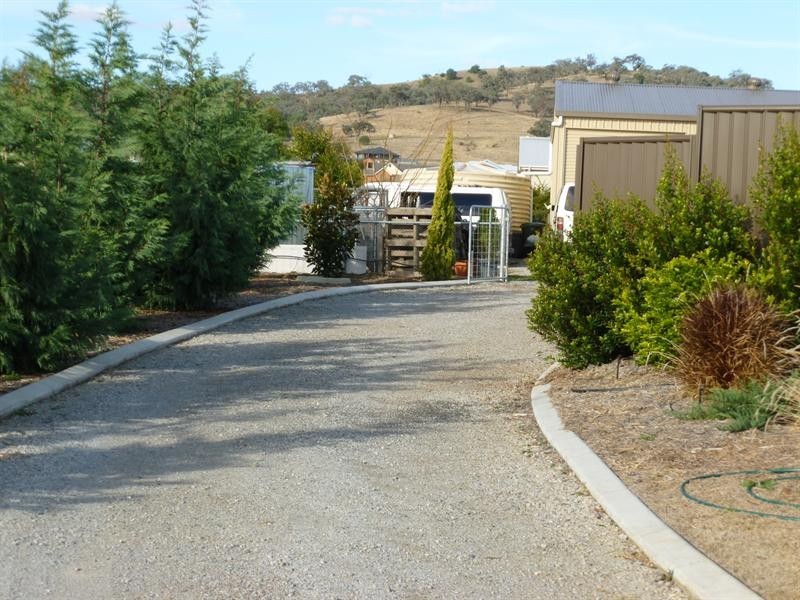 10 Whiporie Close, Tamworth NSW 2340