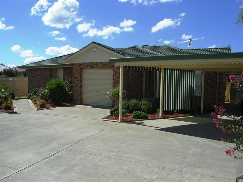 18 The Retreat, Tamworth NSW 2340