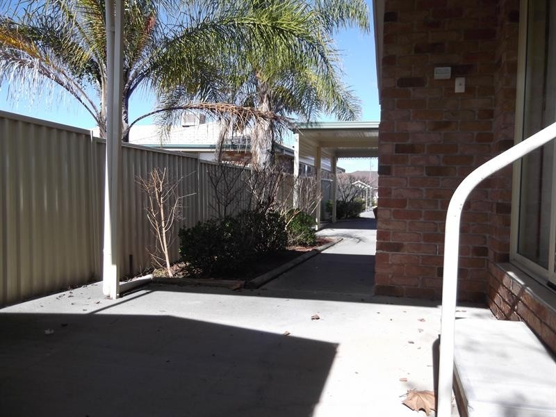 18 The Retreat, Tamworth NSW 2340