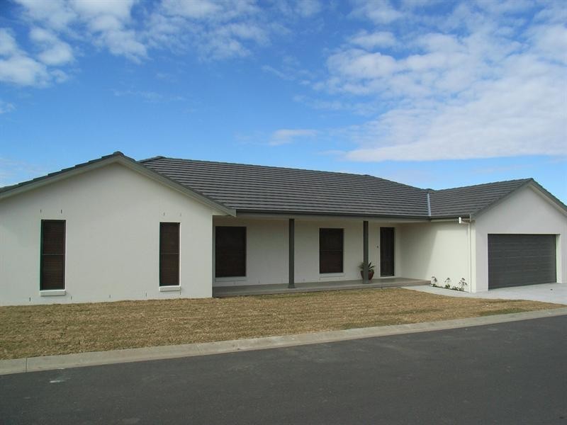 11 The Heights, Tamworth NSW 2340