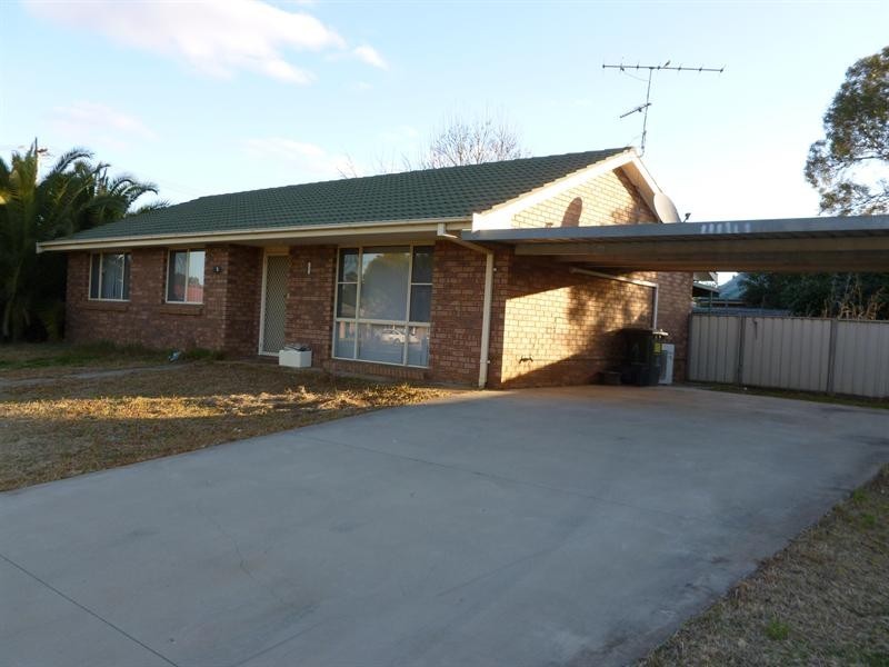 8 Mitchell Street, Westdale NSW 2340