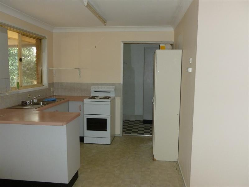 8 Mitchell Street, Westdale NSW 2340