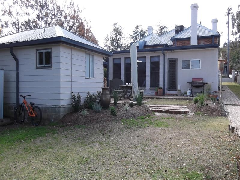 65 Upper Street, Tamworth NSW 2340