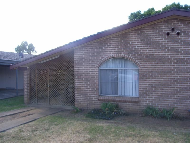 1/64 Petra Avenue, Tamworth NSW 2340