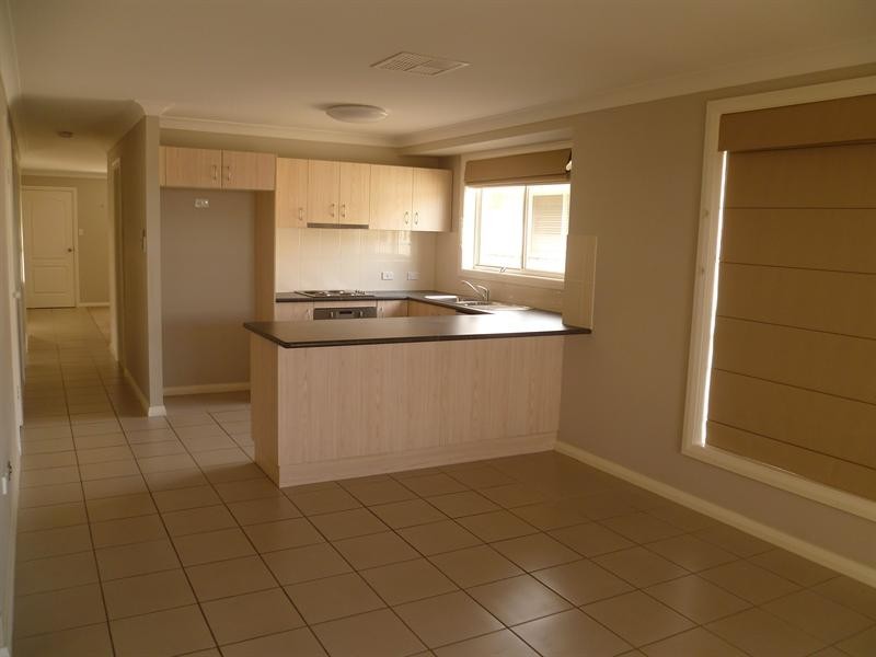 69 Manilla Road, Tamworth NSW 2340
