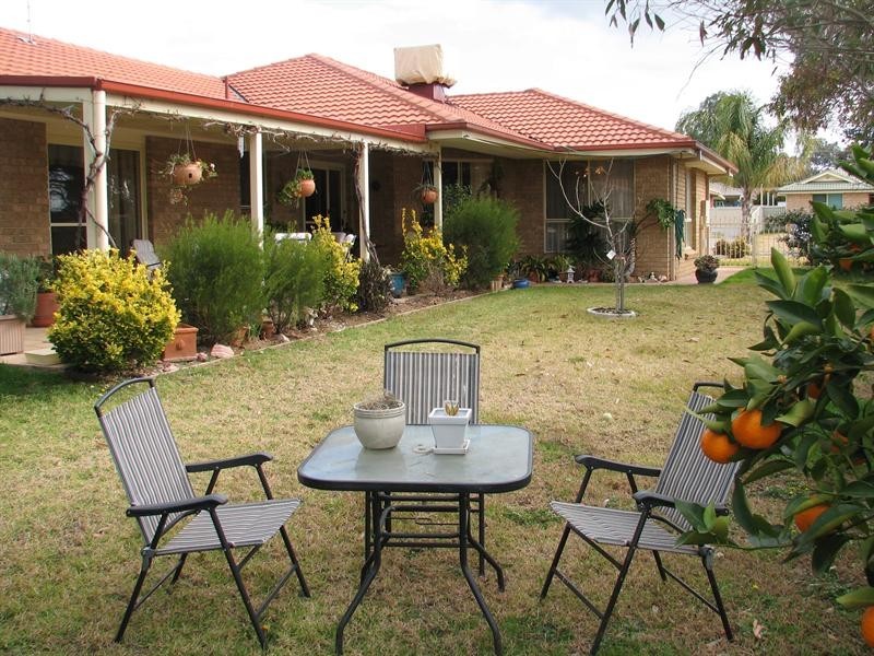 4 Wills Place, Tamworth NSW 2340