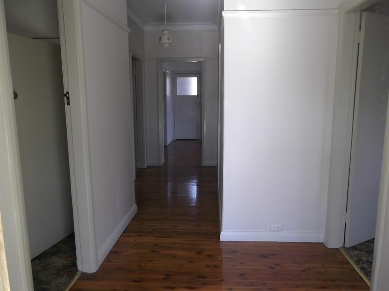 19 Russell Street, Tamworth NSW 2340