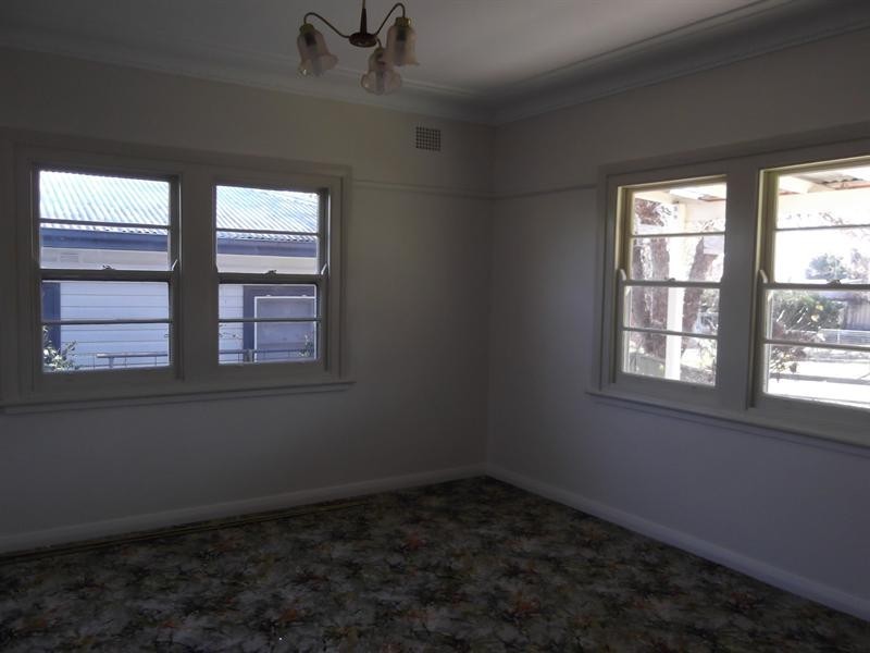 19 Russell Street, Tamworth NSW 2340