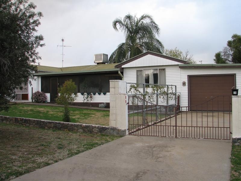 14 Holland Street, Tamworth NSW 2340