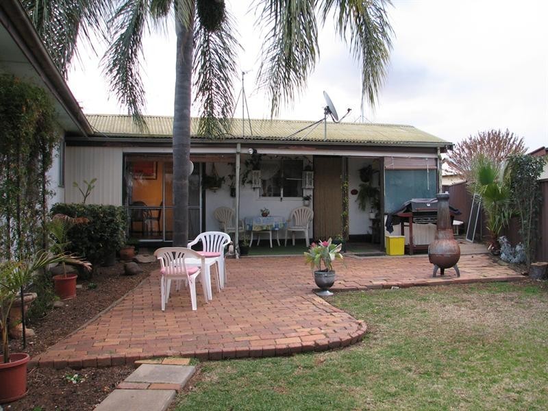 14 Holland Street, Tamworth NSW 2340