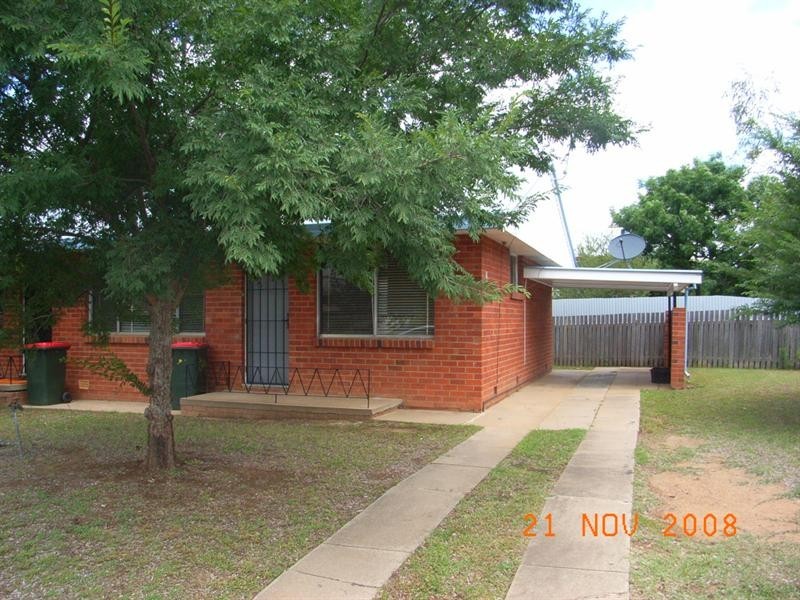 2/1 Melrose Street, Tamworth NSW 2340