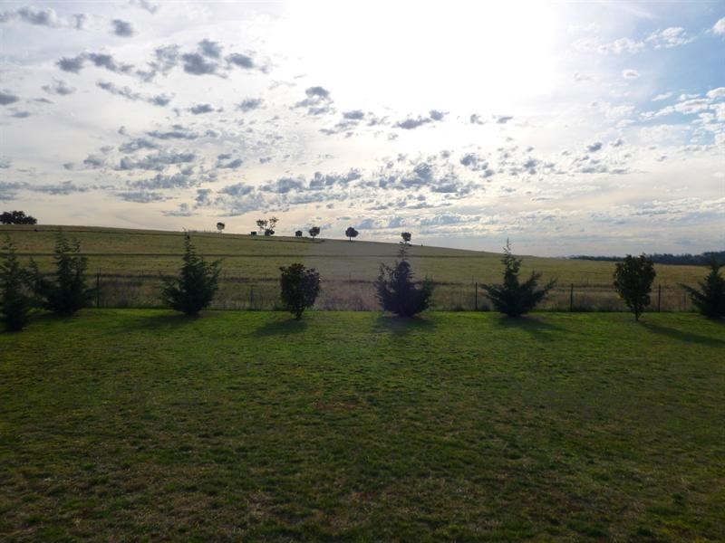 17 Sequoia Drive, Moore Creek NSW 2340